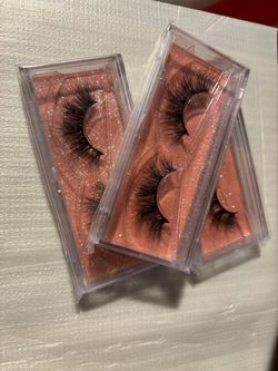 Long eyelashes