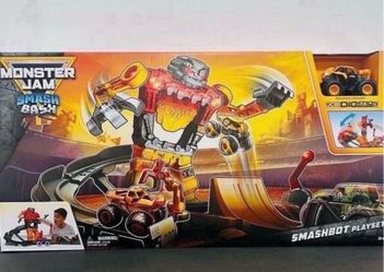 Monster Jam Smash & Bash SmashBot Playset