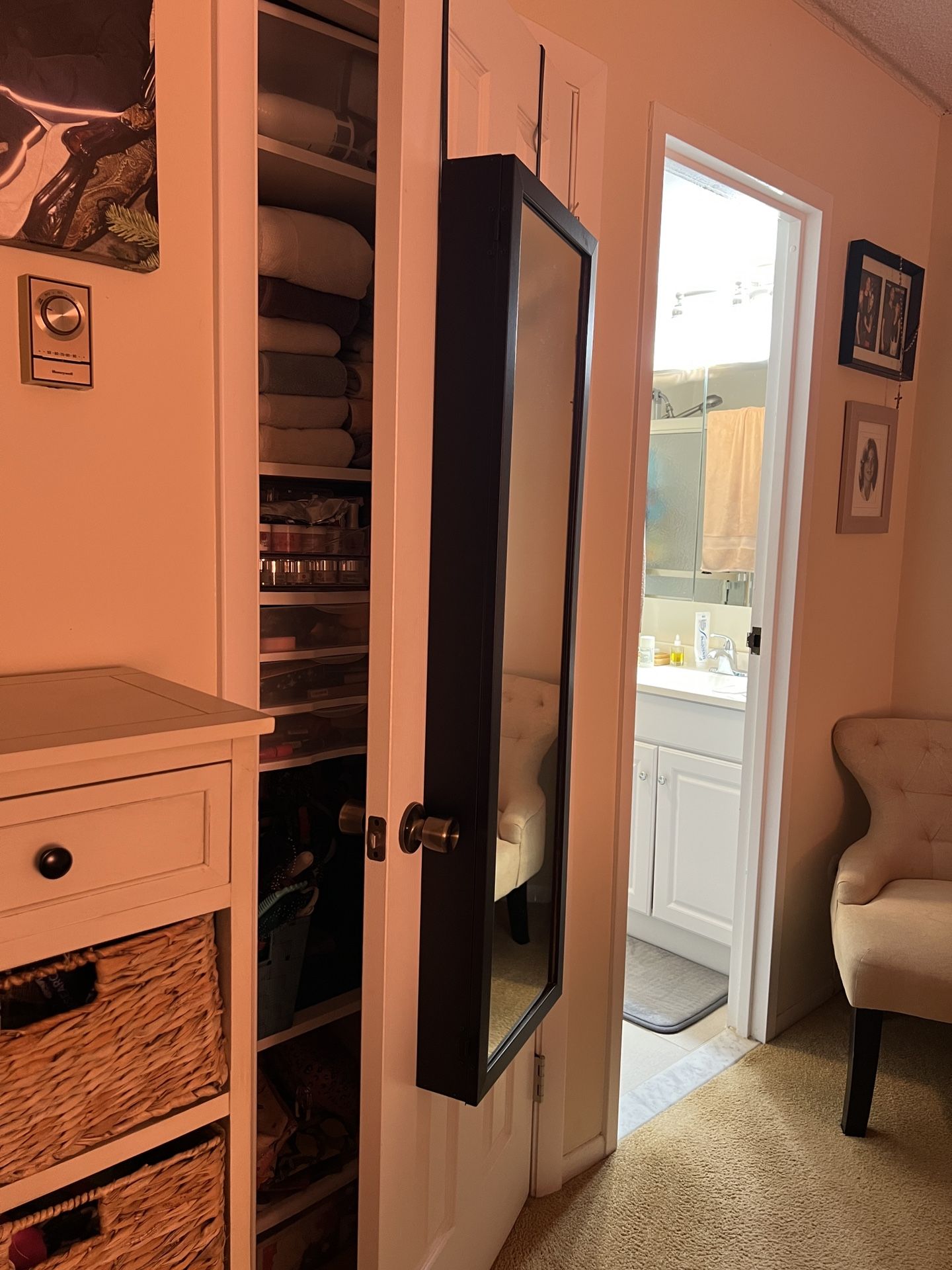 Hanging Mirror And Organizer 