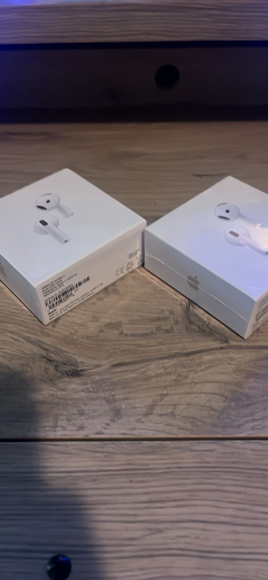 APPLE AirPods 4 with Active Noise Cancellation