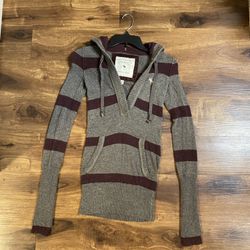 Brand New Woman’s Abercrombie & Fitch brand Brown and Gray V Neck Hoodie Up For Sale 