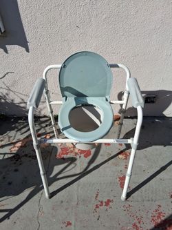 Elderly toilet/ comode
