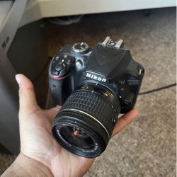Nikon D3400 Bundle Telephoto Lens And 35mm Lens