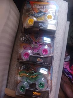 Lot of 3 monster jam $45