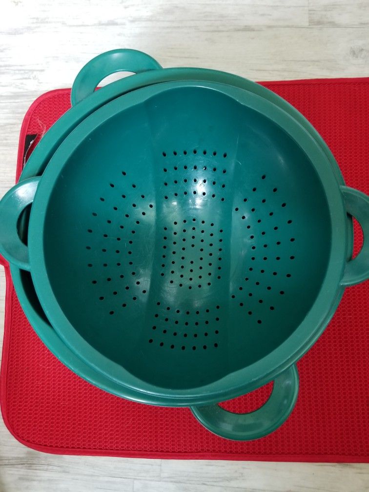 Bowl And Colander