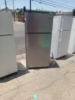 Frigidare 30" Refrigerator 