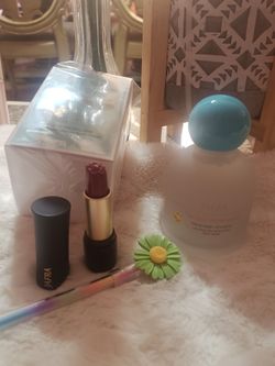 Locion Para Bebe Y Labial 3 Aromas Diferentes