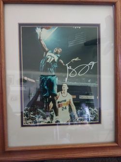 Signed Kevin Garnett Cert. Photograph