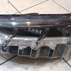2021 2022 2023 2024 Mach-e  Ford Mustang Driver Headlight