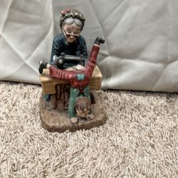 RARE-VINTAGE PUCCI CAPODIMONTE GRANDMOTHER SEWING GRANDSONS PANTS FIGURINE