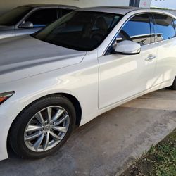 2015 Infiniti Q50