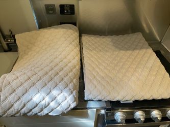 Airstream Twin size bed blankets