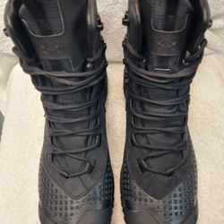 Under Armour Boots Size 13