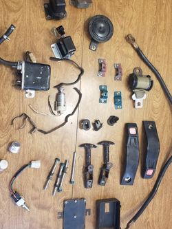 Various FJ40, FJ45 Vintage Parts