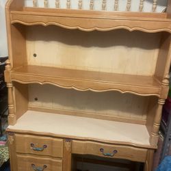 Stanley Furniture Desk With Top Oganizer Shelf