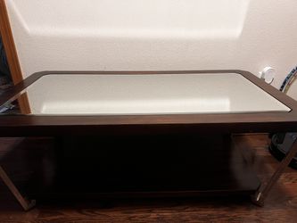 Glass/wood Coffee Table