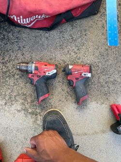 milwaukee m12 drill driver combo