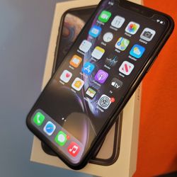 Unlocked IPhone XR 64gb