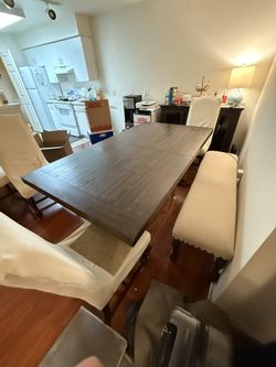 Dinning Table With Extra Leaf,excellent Condition, Wood