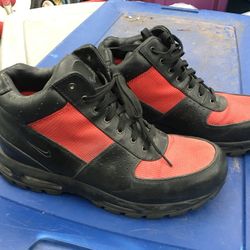 Like new Nike boots size 12 very nice only $40 firm