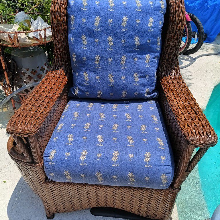 Vintage Wooden Wicker/Rattan Tommy Bahama Style  Armchair 