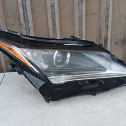 2016-2019 Lexus RX350/ 2018-2019 Lexus RX450h Headlight Passenger Right Side OEM 