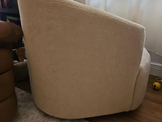✨ Brand New Swivel Mainstays Chair – $150 ✨