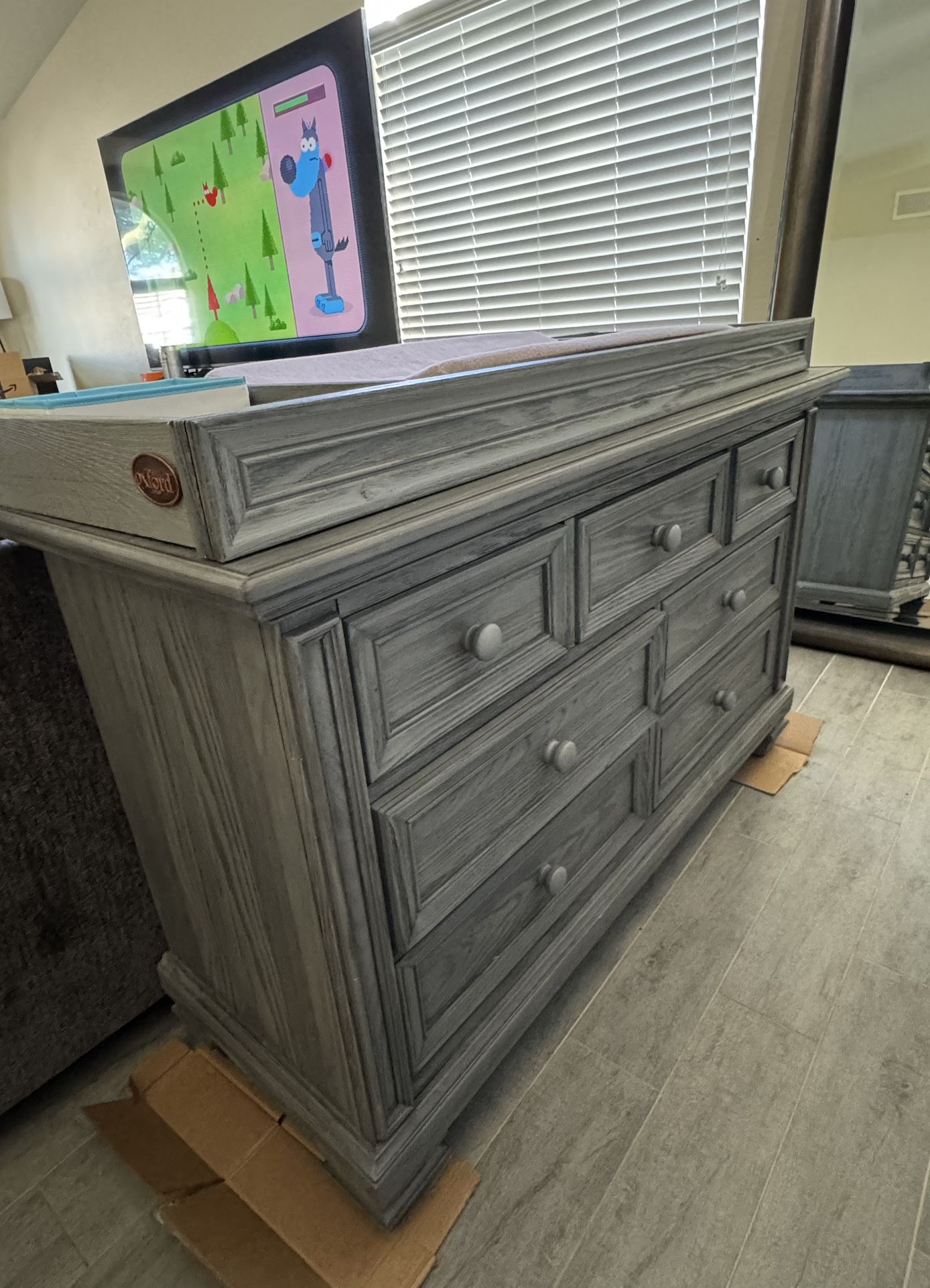 Good Condition Nursery Set