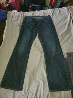 NEW CONDITION AUTHENTIC BANANA REPUBLIC STRAIGHT LEG JEANS.  35 WAIST 34 LENGTH.