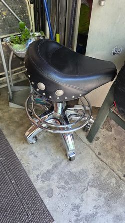 Bar stool