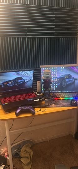 Acer Nitro 5 with all accessories