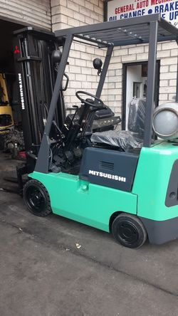 Mitsubishi forklift like new