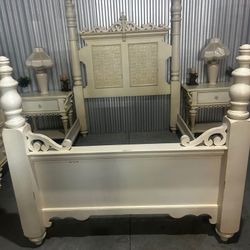 Queen size vintage/distressed bedroom set