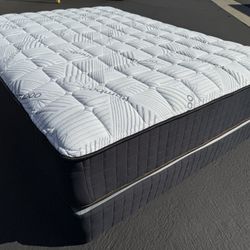 Cal King Bamboo Supreme Mattress And Boxspring!