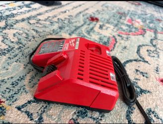 Milwaukee charger M12-M18