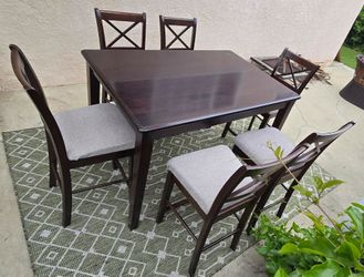 Dining room table w/ expansion and 6 chairs