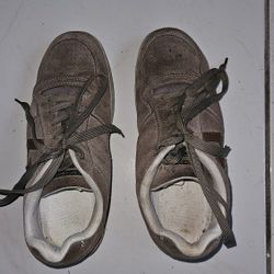 Men shoes Size 8.5