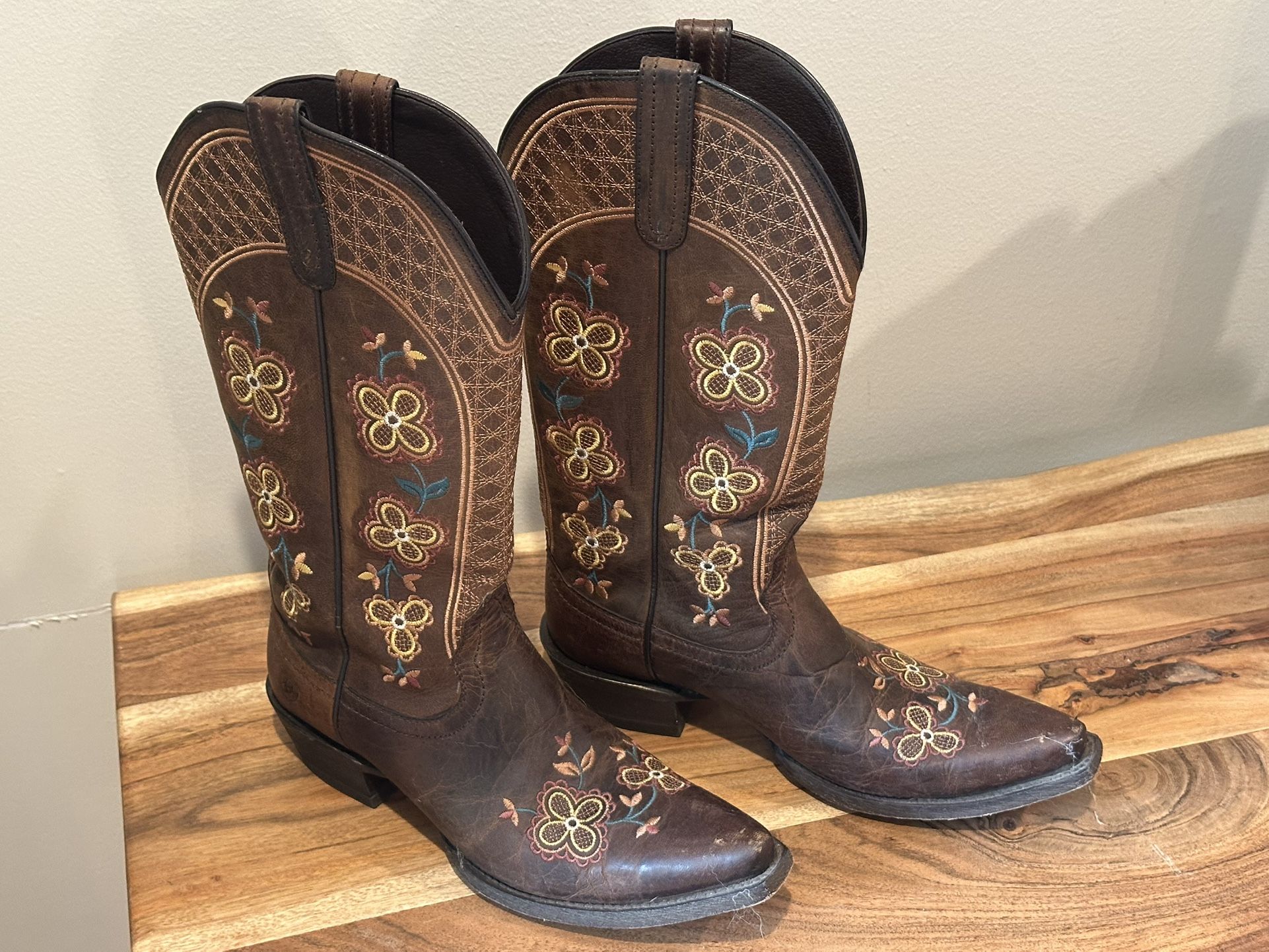 Ariat Cowgirl Boots