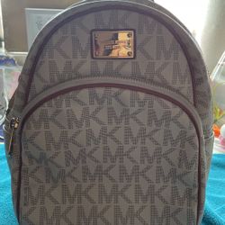 ✨Michael Kor’s Backpack✨