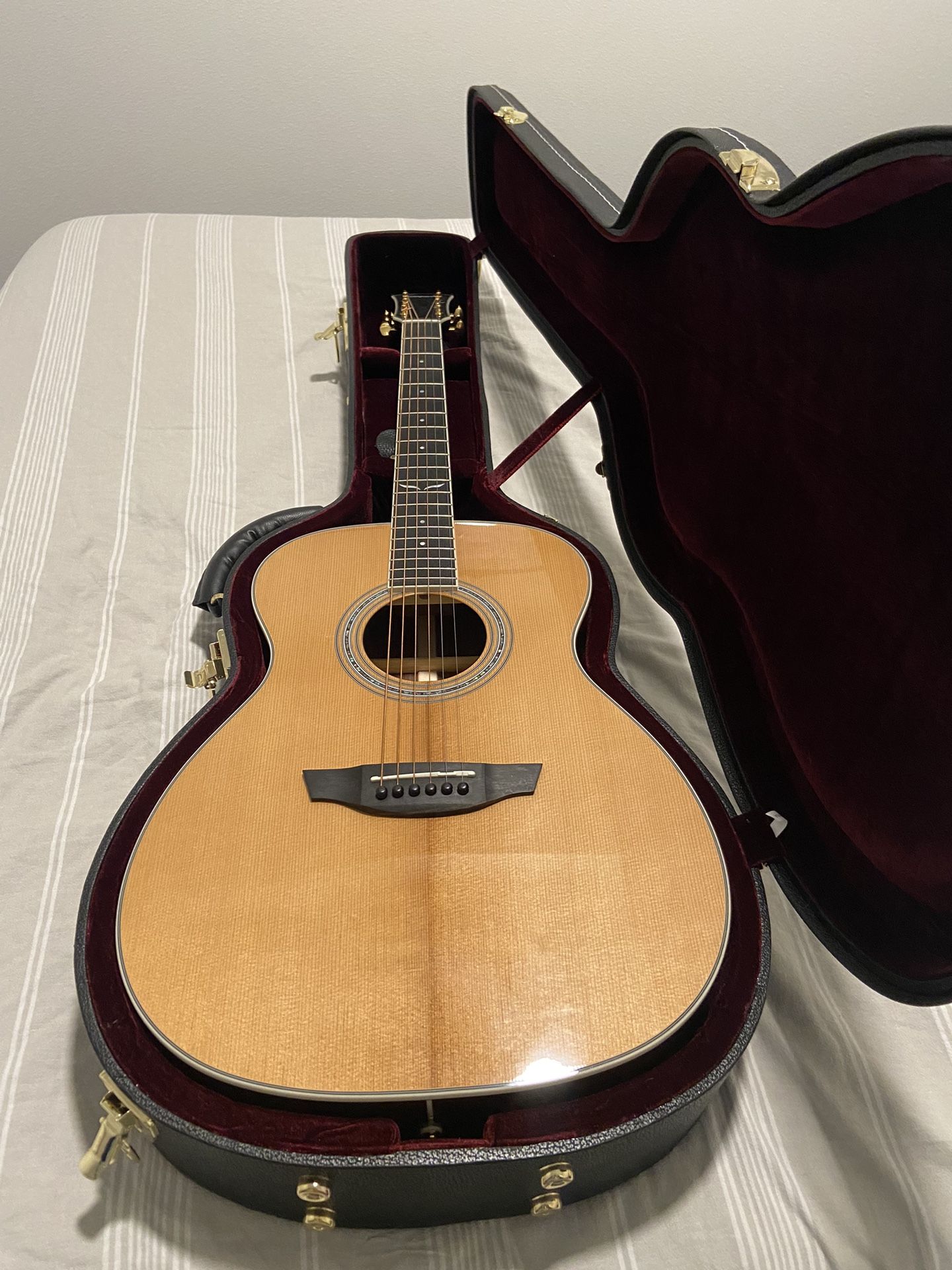 Orangewood Sierra Acoustic Guitar