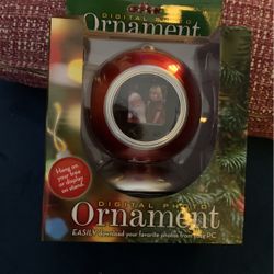 NWT Digital Photo Christmas Ornament