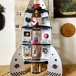Hape Four-Stage Wooden Rocket Ship Toy Children’s Playset Astronaut Spaceship   Hape's Four Stage Rocket Ship Toy for toddlers is the ultimate space r