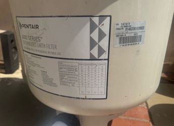 For parts cracked top ,Pentair 4060  pool filter SMBW 4060 D.E. Pool spa jacuzzi Filter  for parts top is cracked The Pentair 4000 Series 4060 (also d