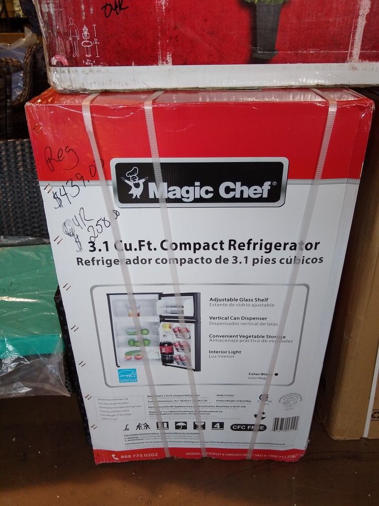 Magic Chef 3.1 Cu.Ft. Compact Refrigerator