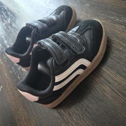 Little Boys Shoes Size 7