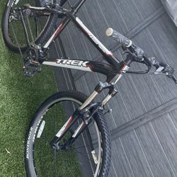 Trek 4300 4Series Mountain Bike
