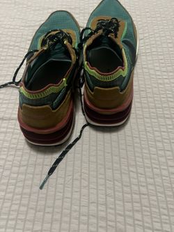 Men’s Nike tennis shoes