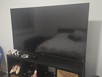 65” onn. Roku TV – Backlight Issue / Problema de Retroiluminación – $80