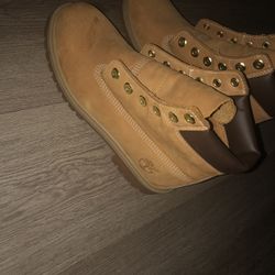 Selling Timberlands No Box Laces