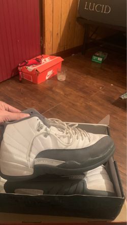 Jordan 12 size 10